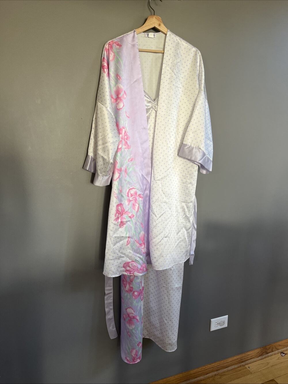 Yolande Peignoir Set~Nightgown & Robe Full Length Satin Floral Lilac Pastel~SZ L